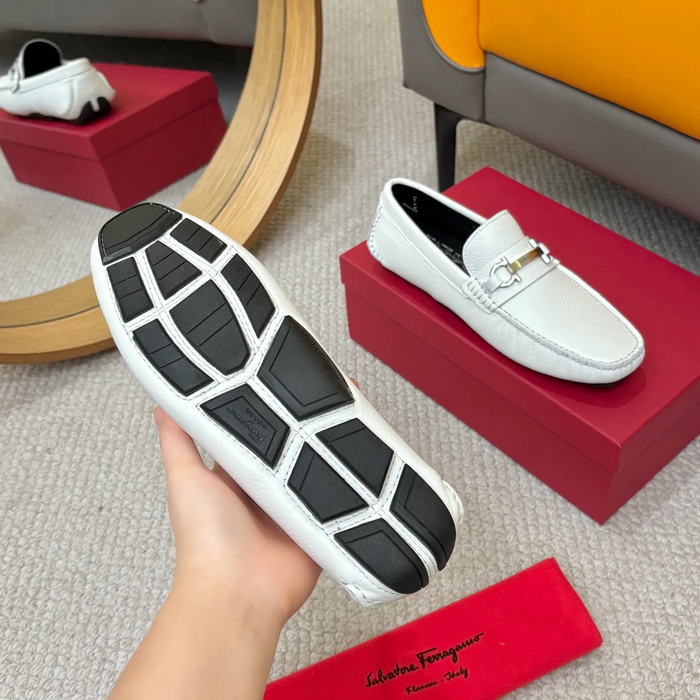 Men's men's shoes 💰420 (Yangli) Ferragamo 〰Ferragamo 2⃣️0⃣️2⃣️5️⃣ New series 👊🏻 Upper 🇮🇹 Italian imported calfskin, original outsole molding. Water-dyed sheepskin lining. The identity of every successful man is set off, and the upper and lower shoes are elegant and stable🚶🏻🚶🏻The high-end custom counter original replica is an eternal classic🔍️Number of codes: 38-46 with counter packaging